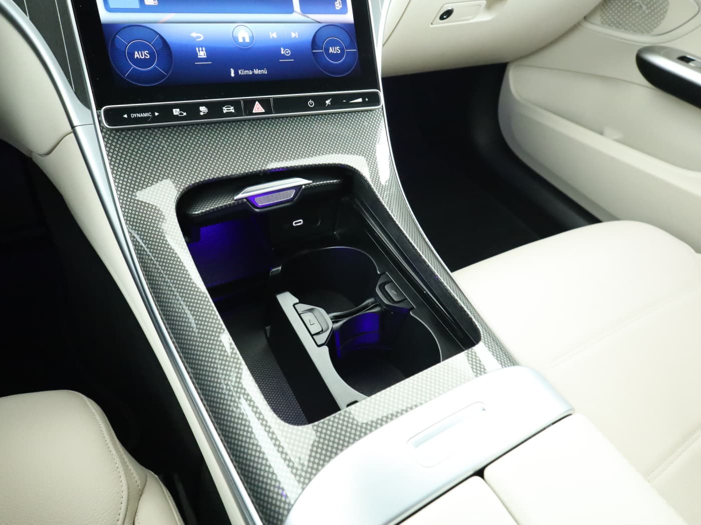 Mercedes-Benz C 300 e T Bild 15