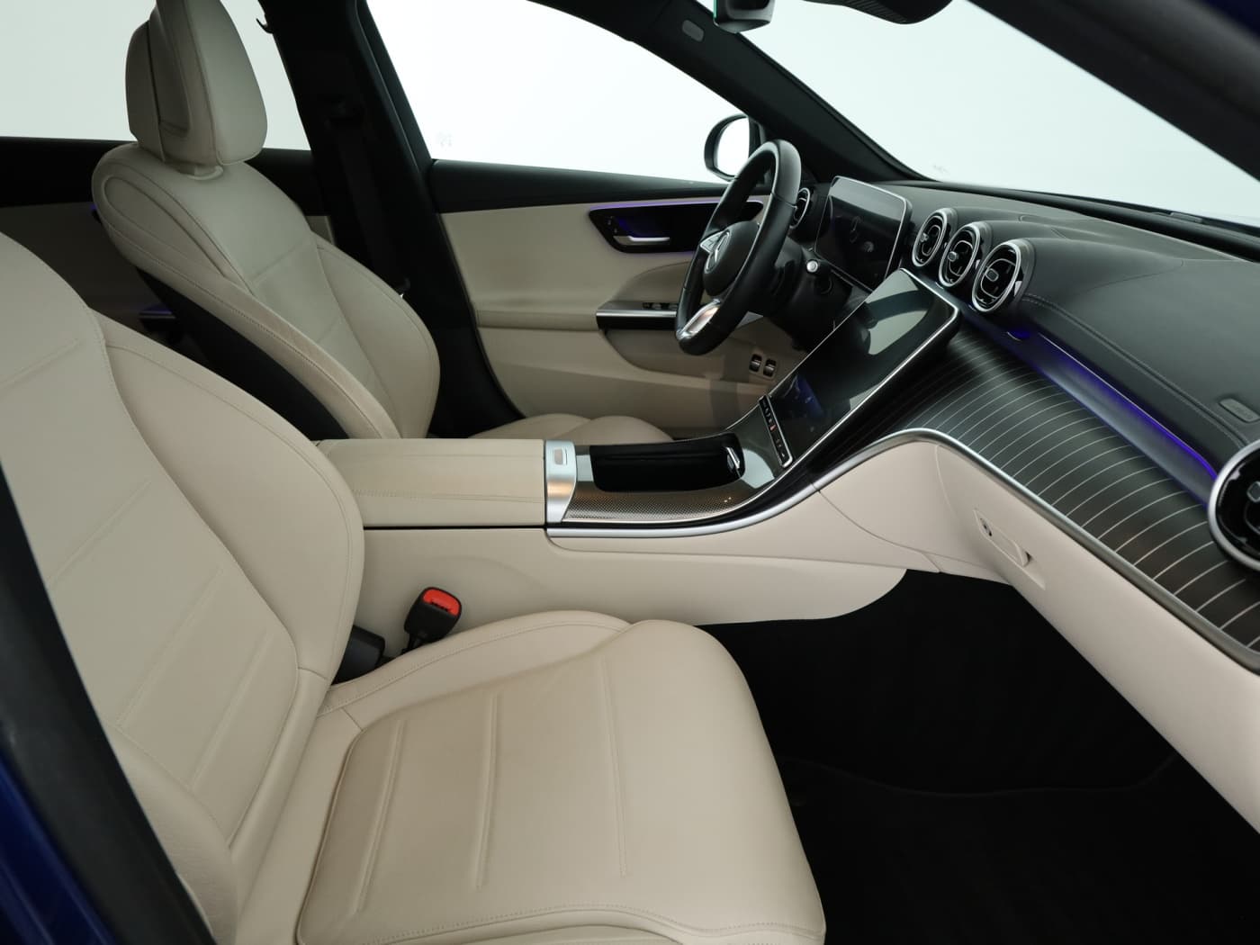 Mercedes-Benz C 300 e T Bild 17