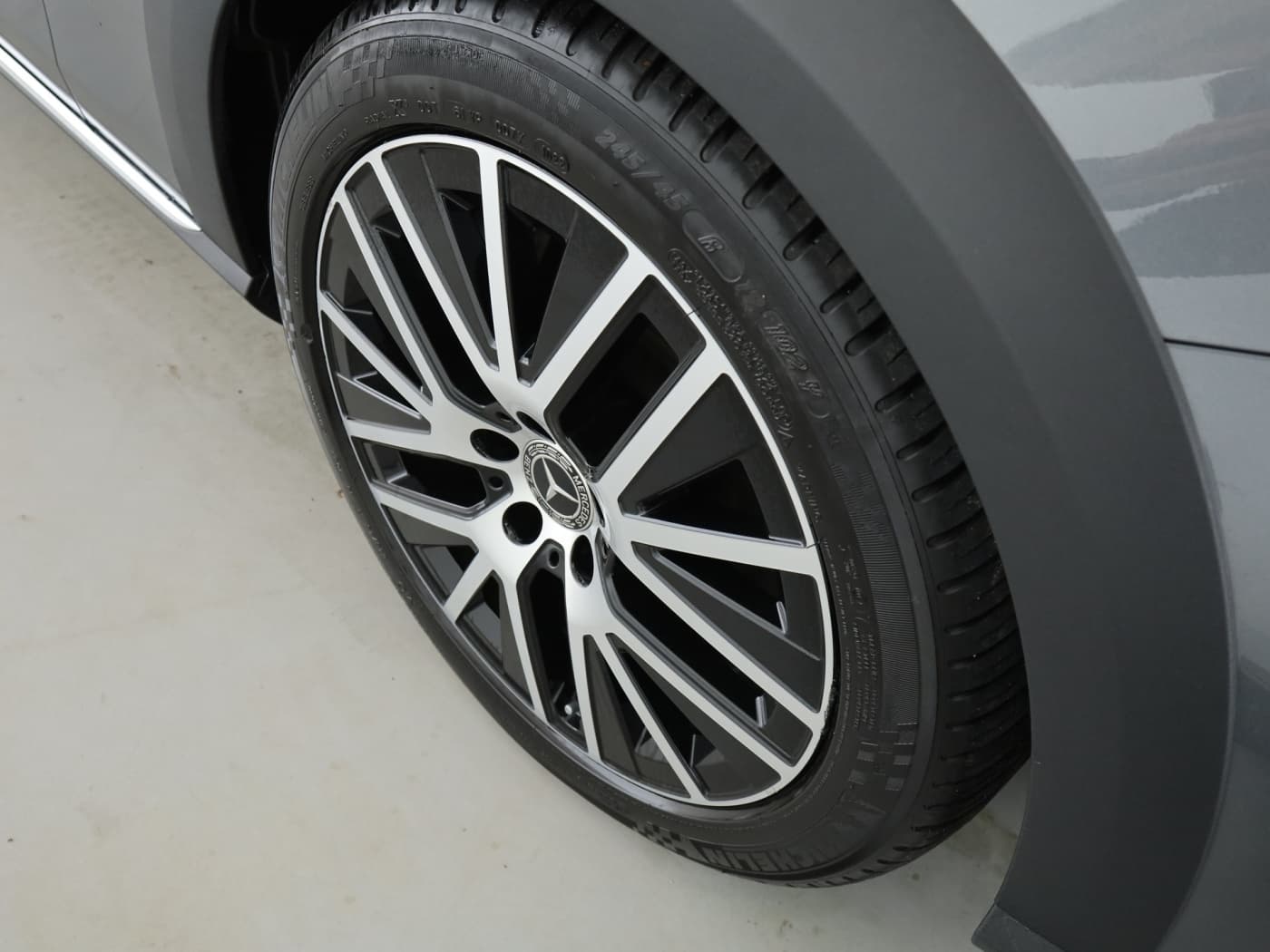 Mercedes-Benz E 400 d T 4M All-Terrain Bild 22