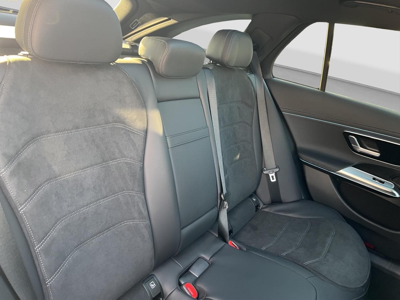 Mercedes-Benz E 200 d T-Modell Bild 15