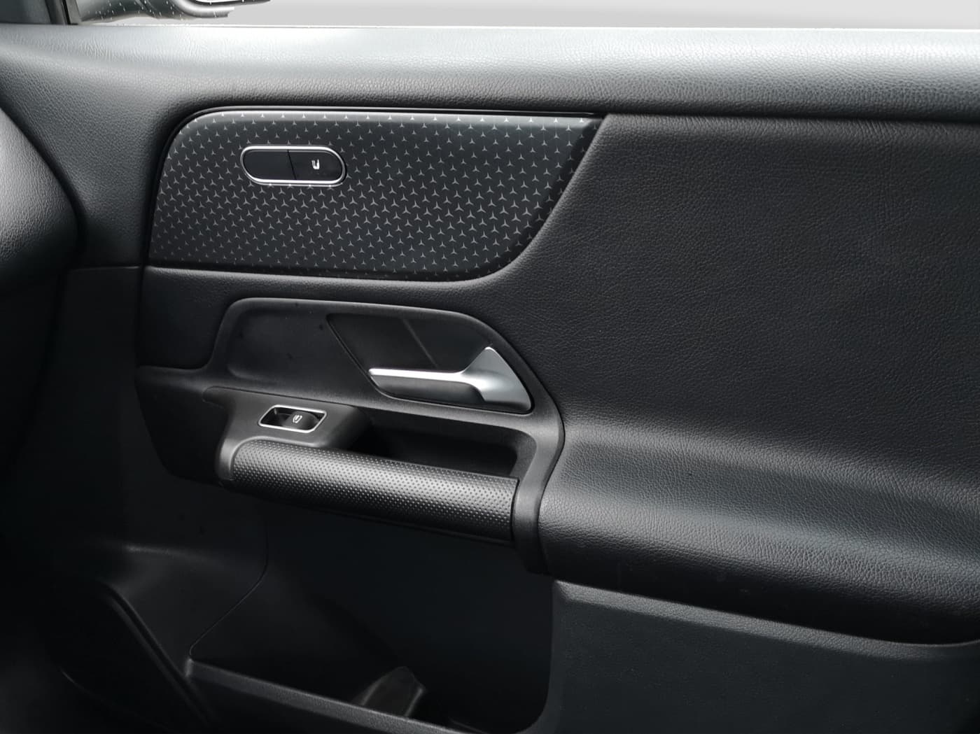 Mercedes-Benz GLB 200 d Bild 14