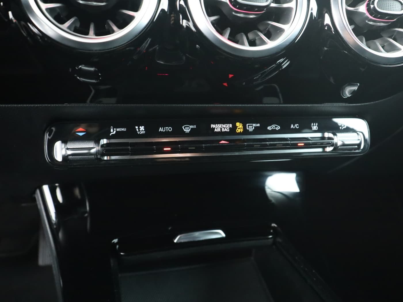 Mercedes-Benz CLA 250 e SB Bild 14