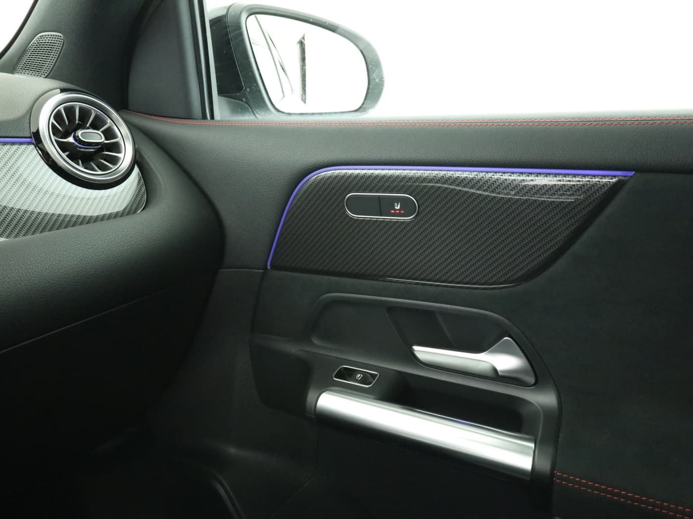 Mercedes-Benz GLA 200 Bild 16