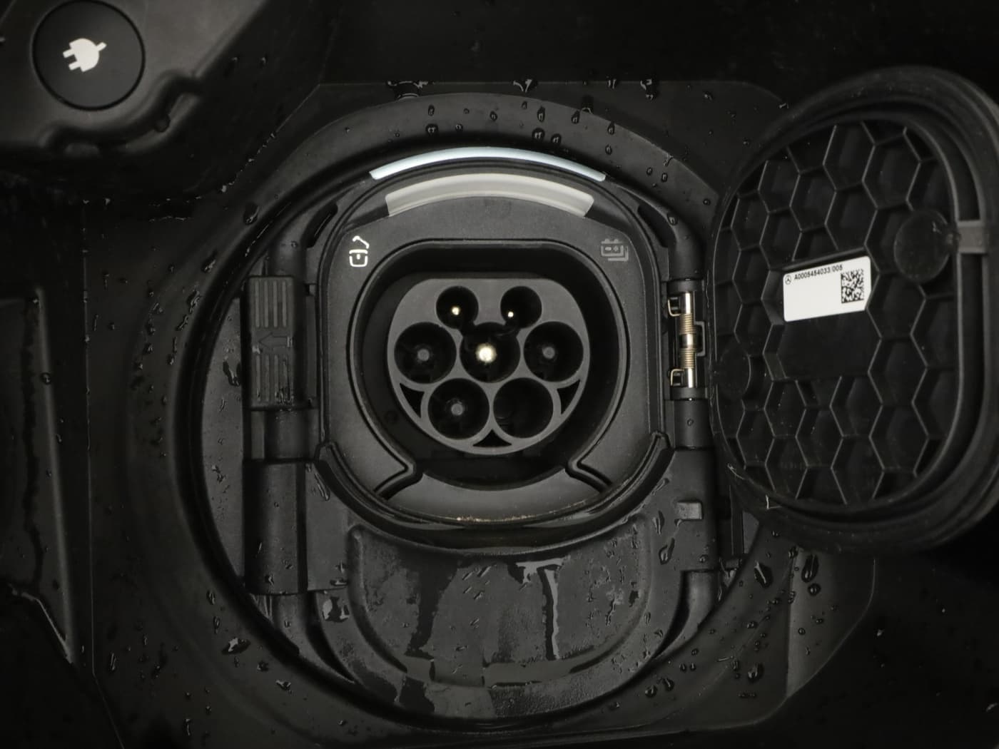 Mercedes-Benz GLA 250 e Bild 28