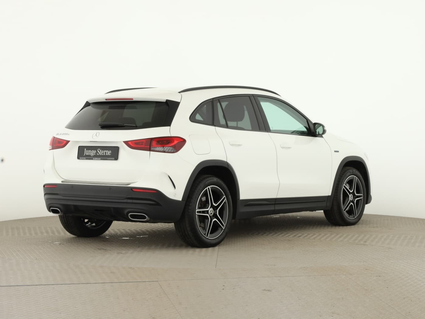 Mercedes-Benz GLA 250 e Bild 6