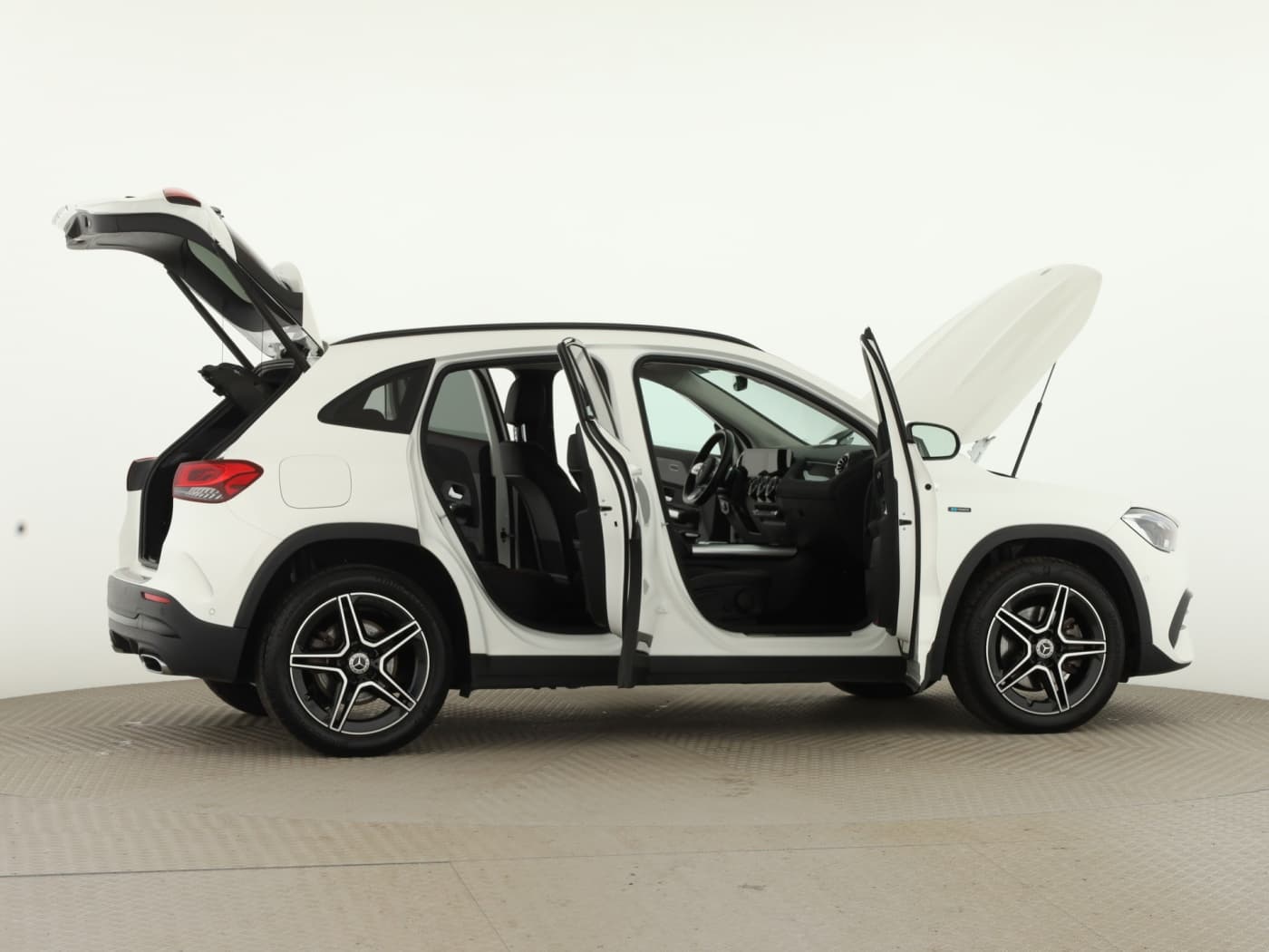 Mercedes-Benz GLA 250 e Bild 8