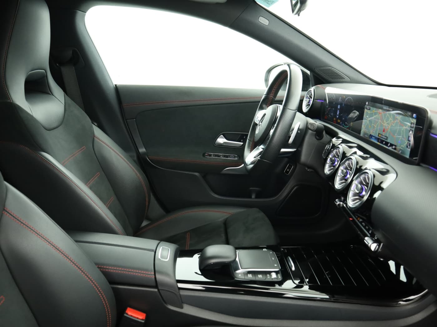 Mercedes-Benz CLA 250 e Bild 17