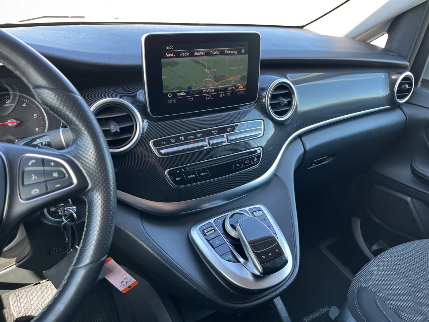 Mercedes-Benz V 250 d 4MATIC EDITION XL Bild 12