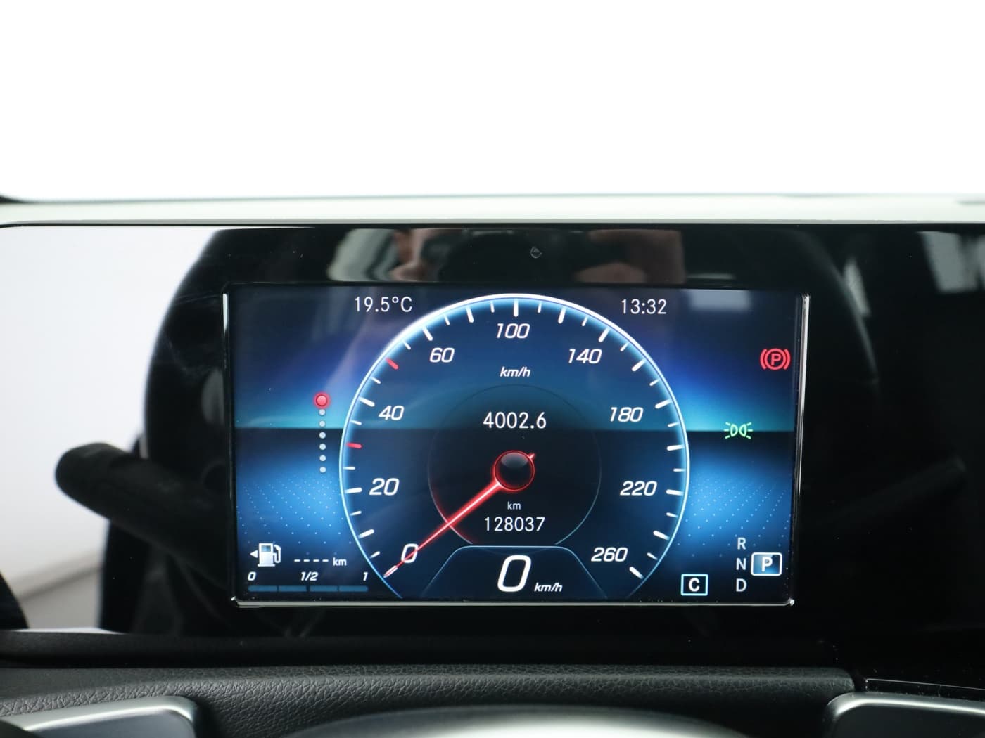 Mercedes-Benz GLB 220 d Bild 12