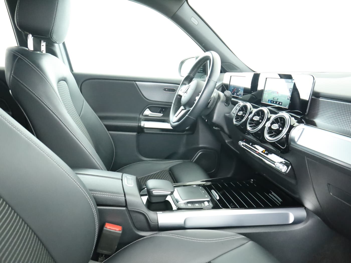Mercedes-Benz GLB 220 d Bild 17