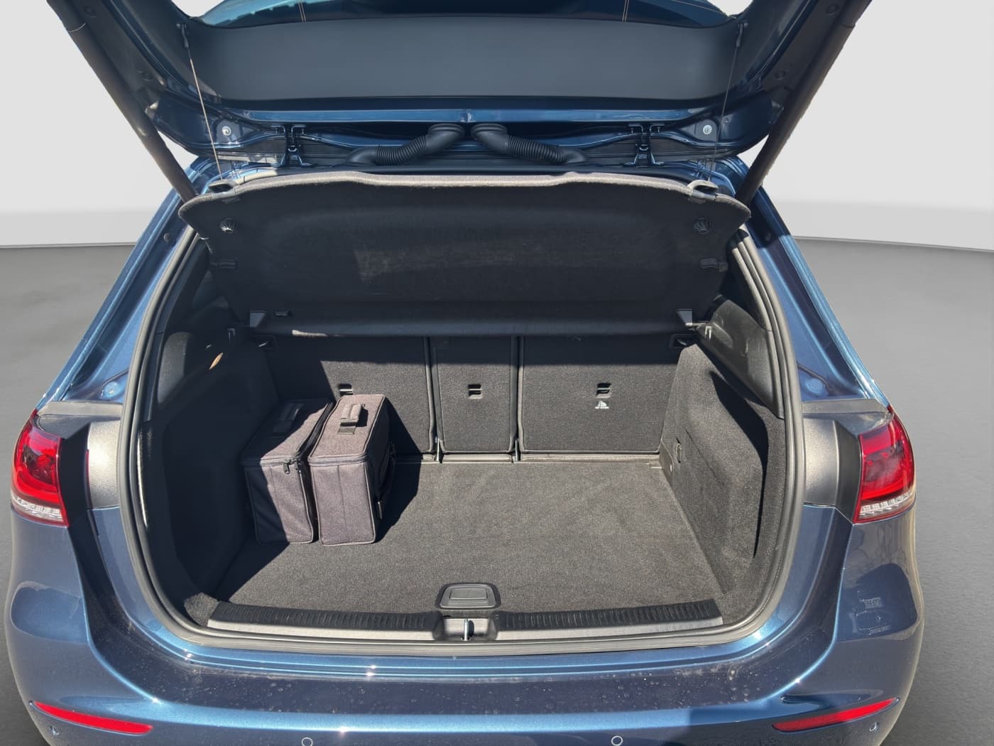 Mercedes-Benz B 250 e Bild 18