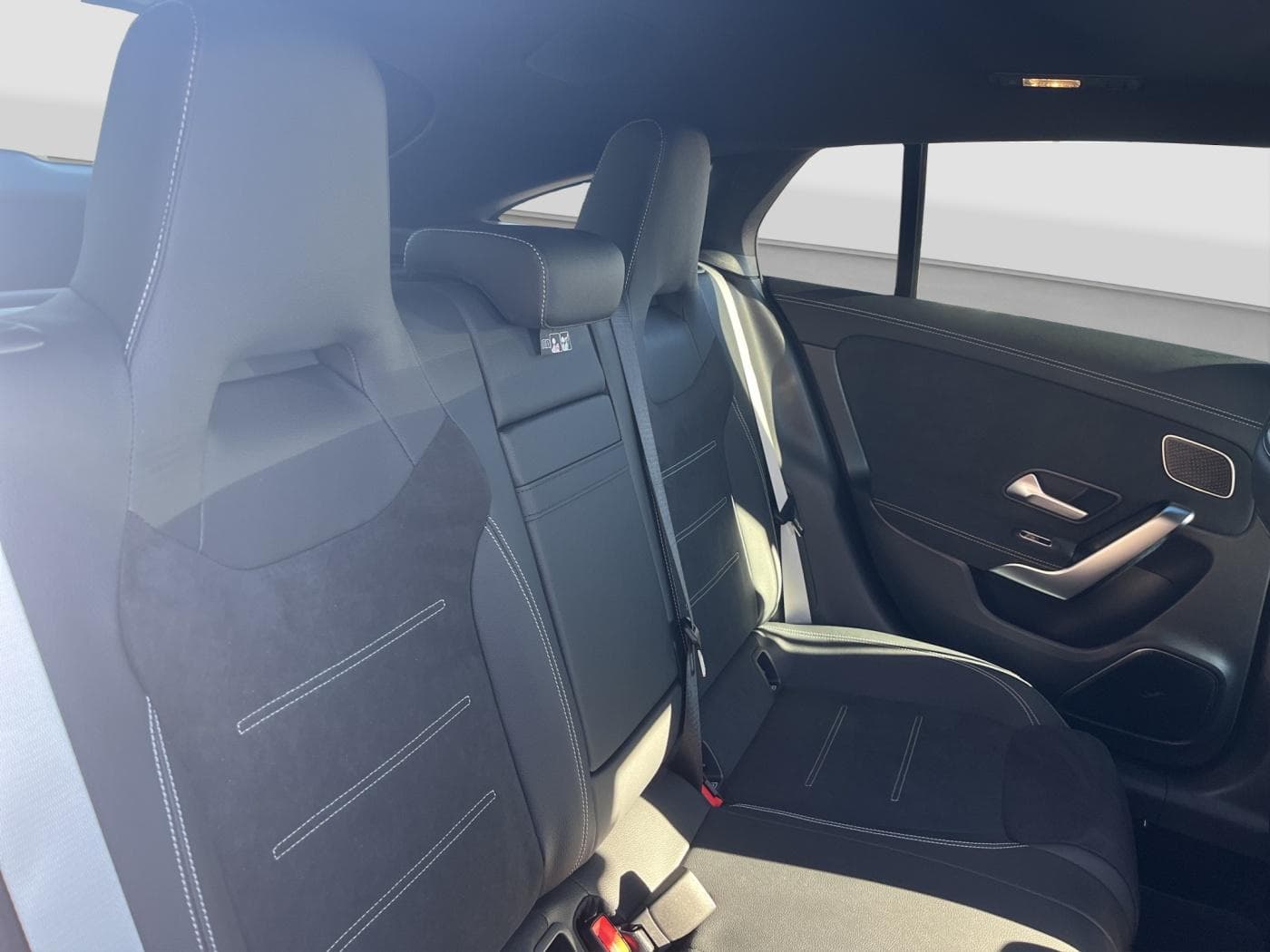Mercedes-Benz CLA 200 Shooting Brake Bild 17