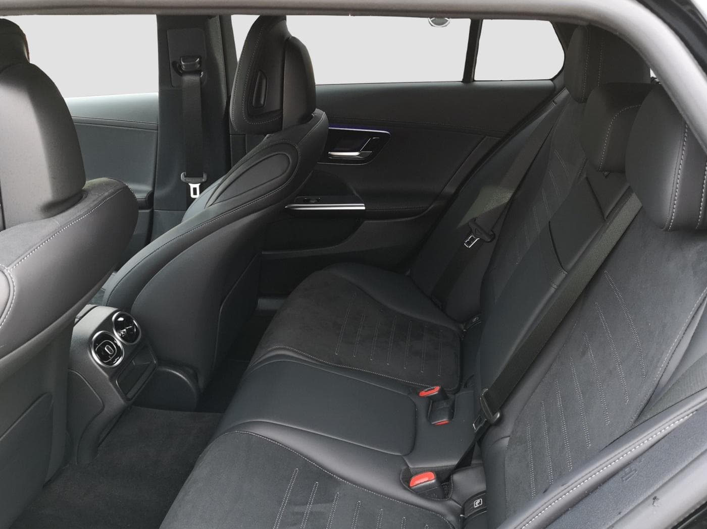 Mercedes-Benz C 300 T Bild 14