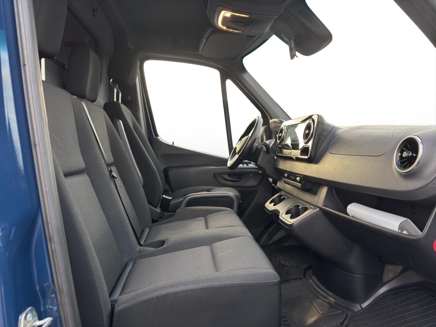 Mercedes-Benz Sprinter 319 CDI Kasten 6-Zylinder Bild 15