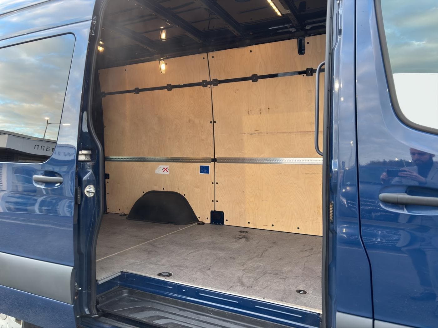 Mercedes-Benz Sprinter 319 CDI Kasten 6-Zylinder Bild 16