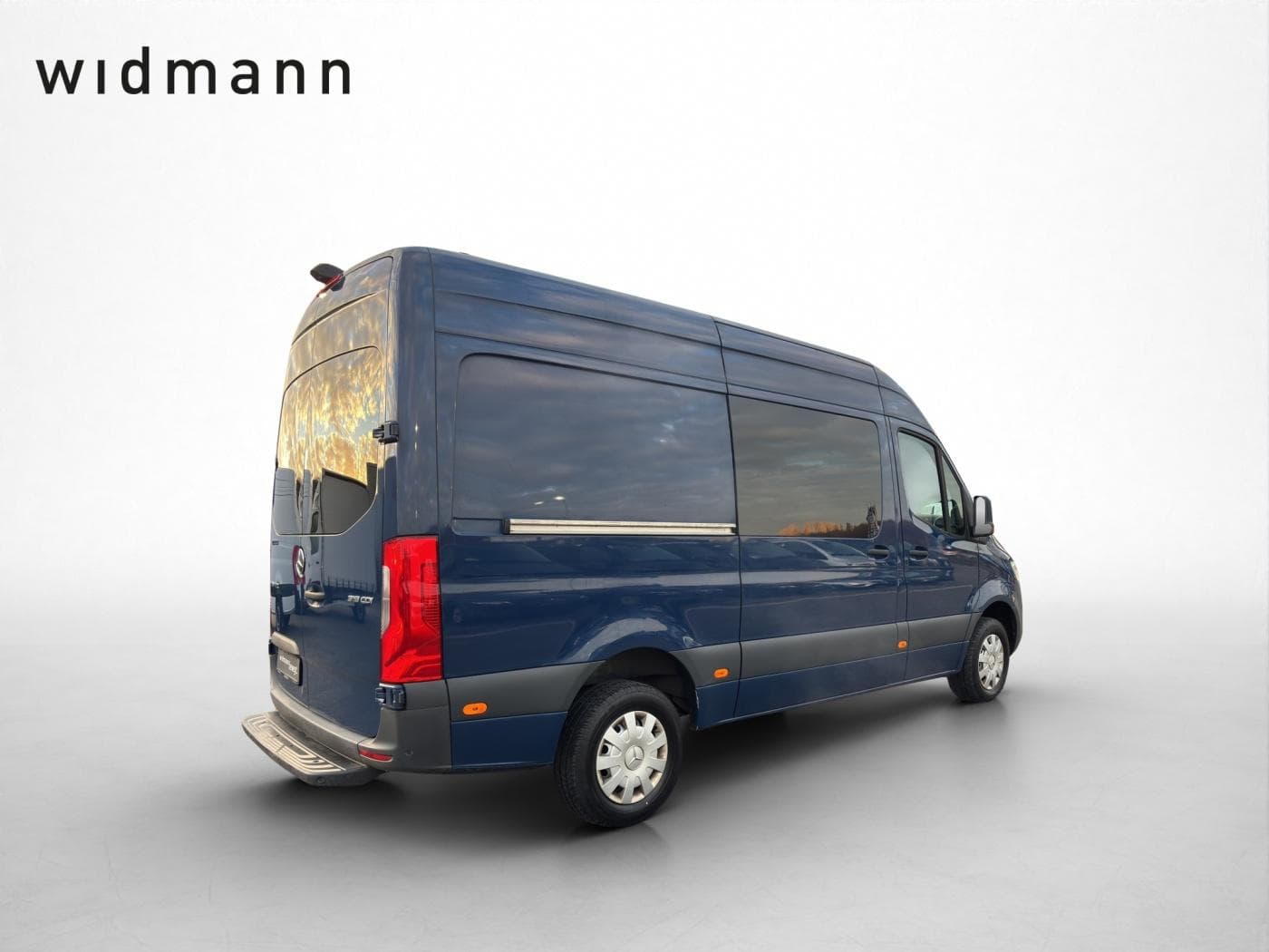 Mercedes-Benz Sprinter 319 CDI Kasten 6-Zylinder Bild 3