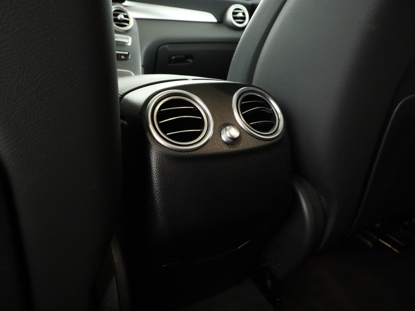 Mercedes-Benz GLC 300 4M Bild 24