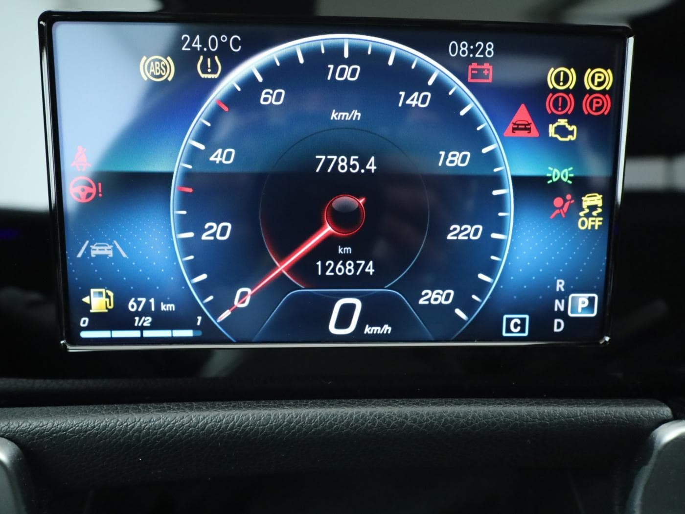Mercedes-Benz GLB 220 d Bild 12