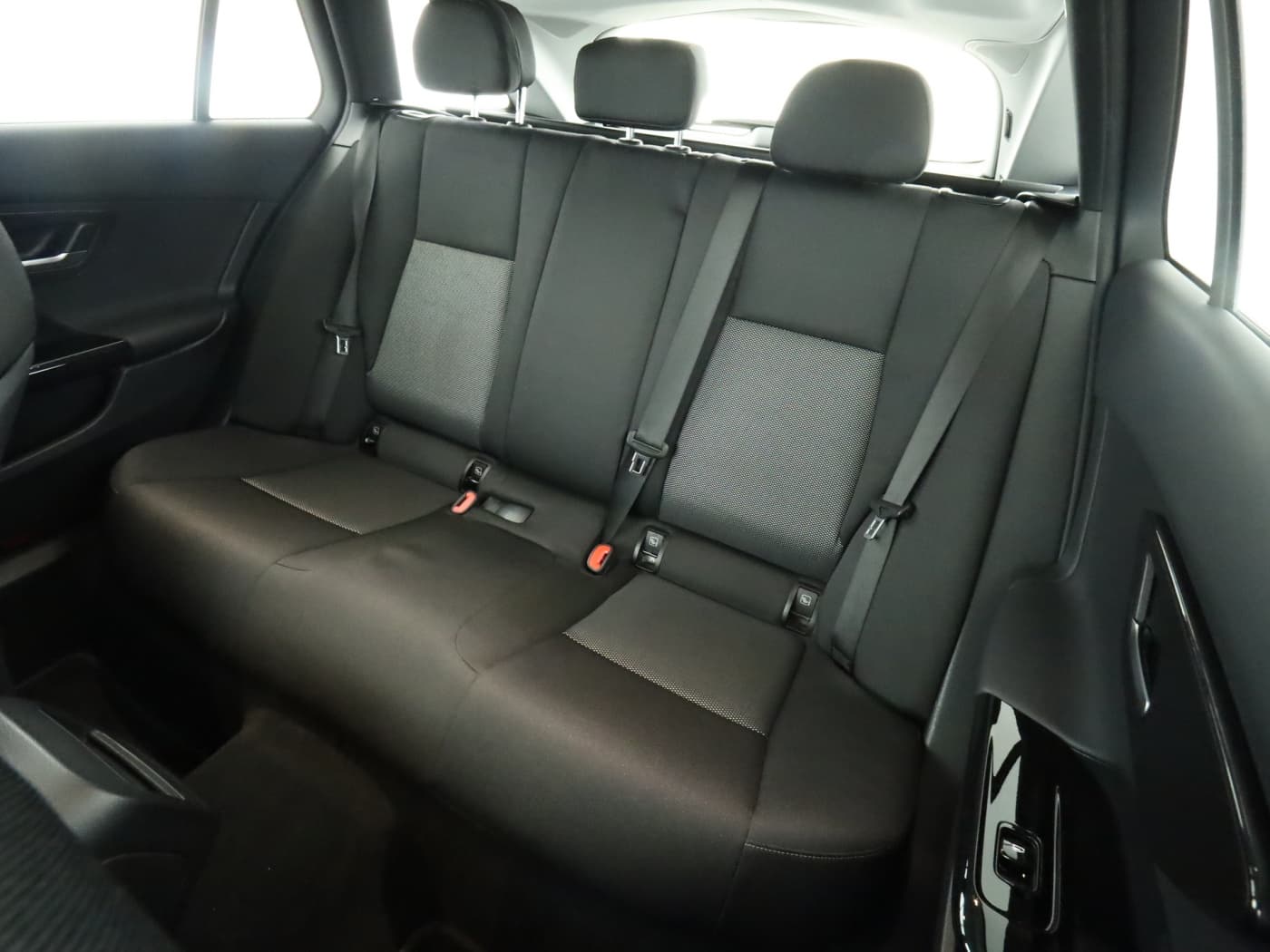 Mercedes-Benz C 220 d T Bild 18