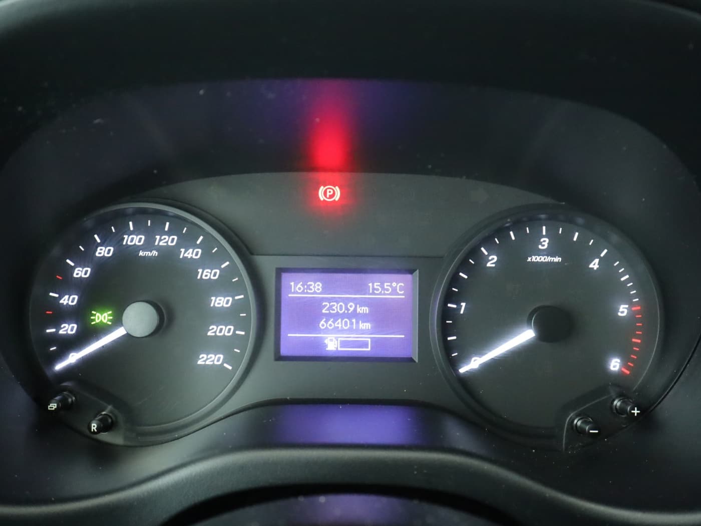 Mercedes-Benz Vito 116 CDI Kasten Extralang Bild 12