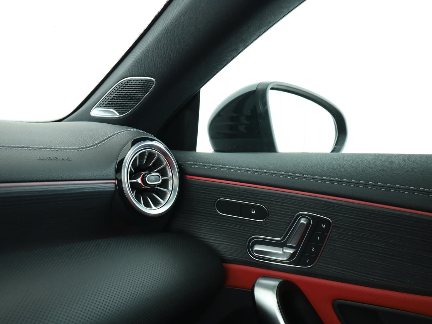Mercedes-Benz CLA 45 AMG 4M+ Bild 16