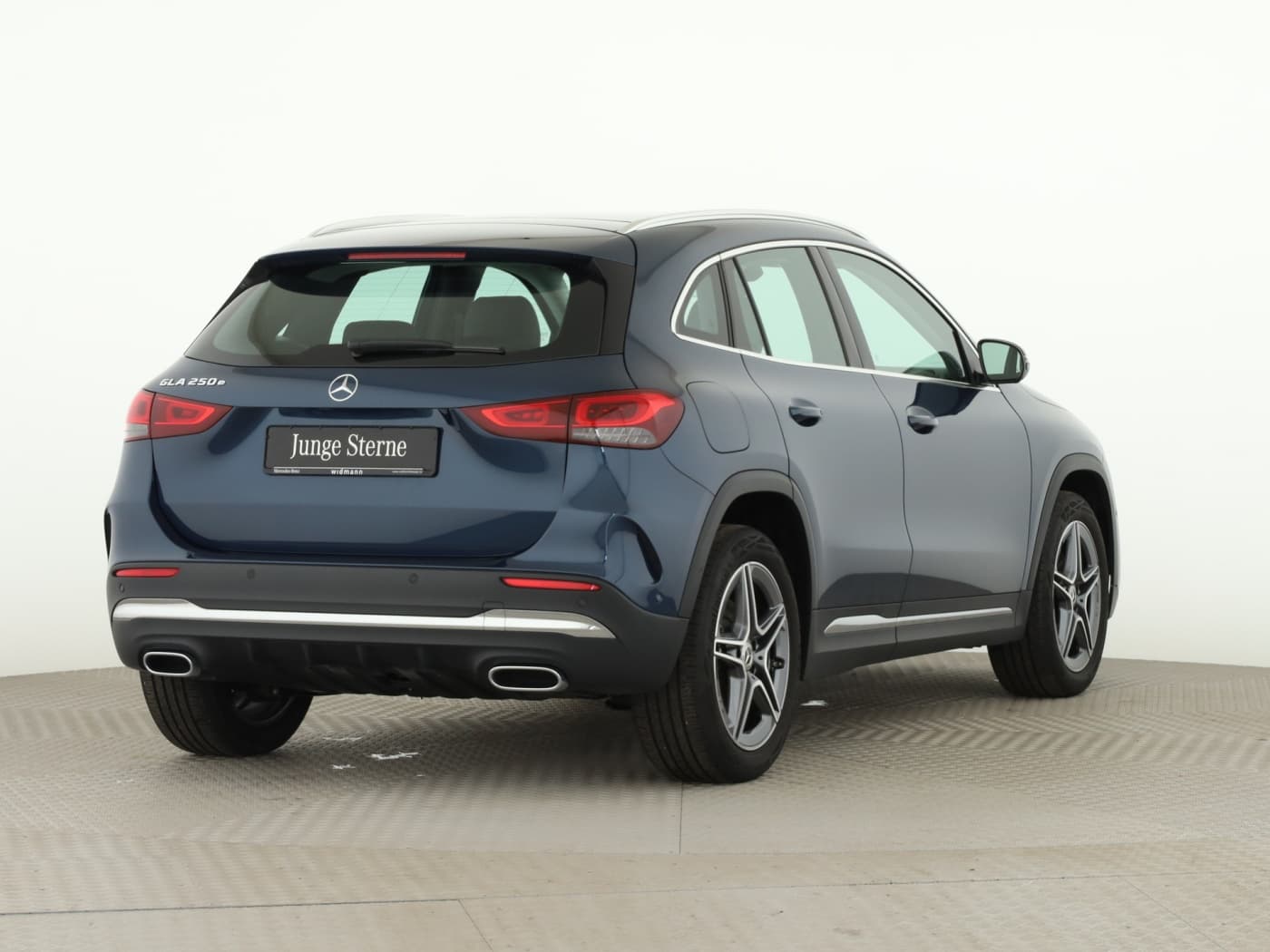 Mercedes-Benz GLA 250 e Bild 2