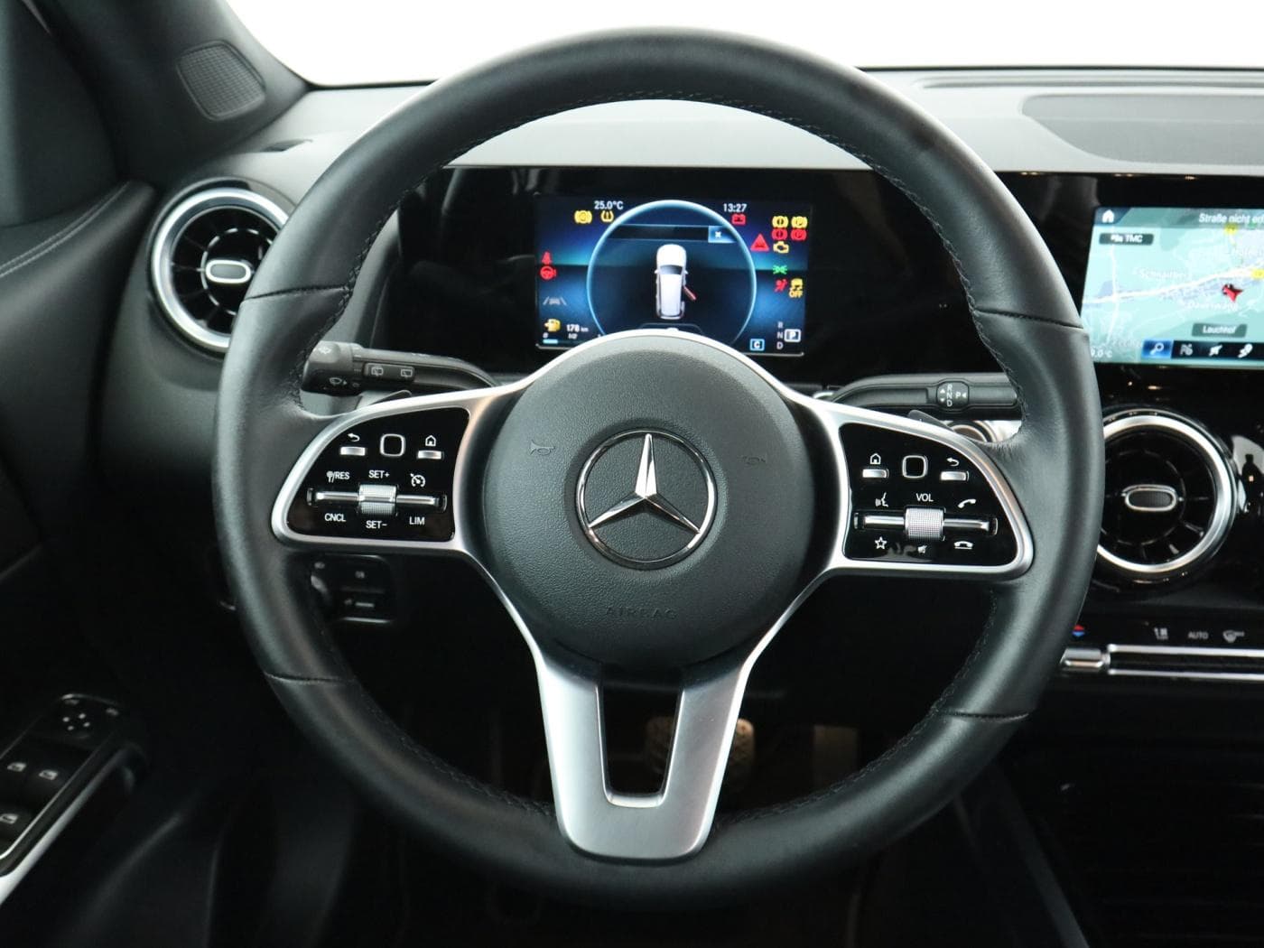 Mercedes-Benz GLB 220 d Bild 11