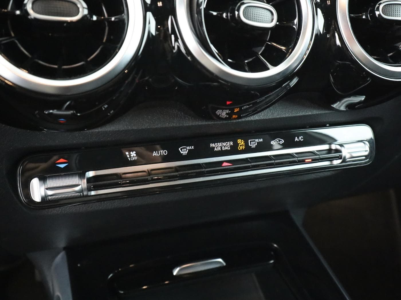 Mercedes-Benz GLB 220 d Bild 14