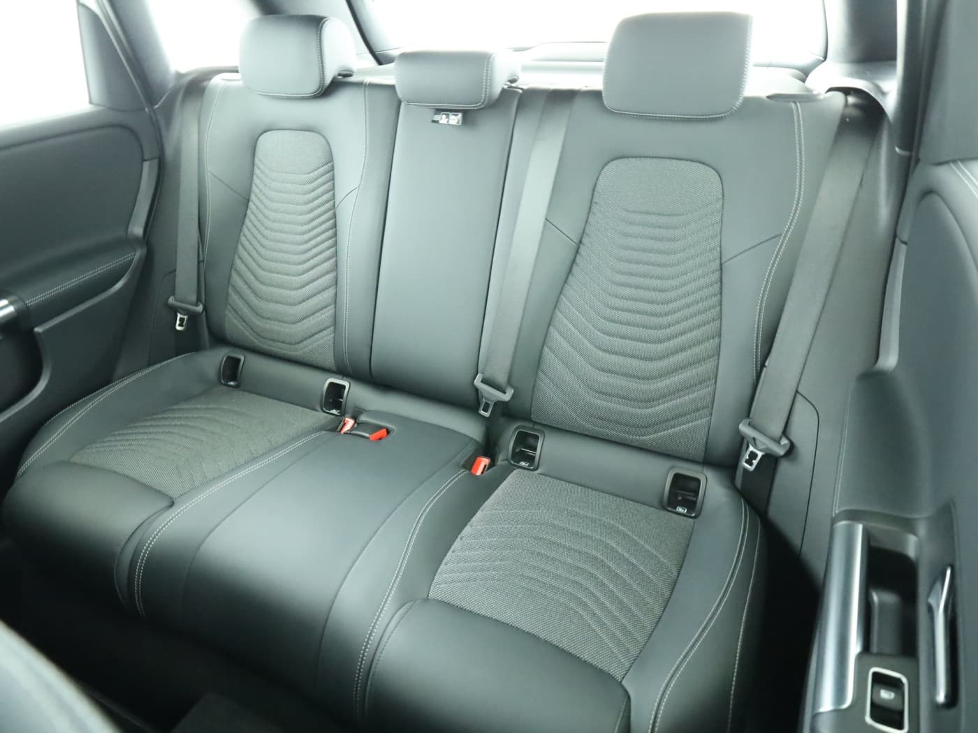 Mercedes-Benz B 180 d Bild 18