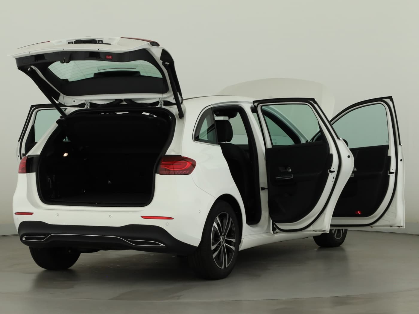 Mercedes-Benz B 180 d Bild 9