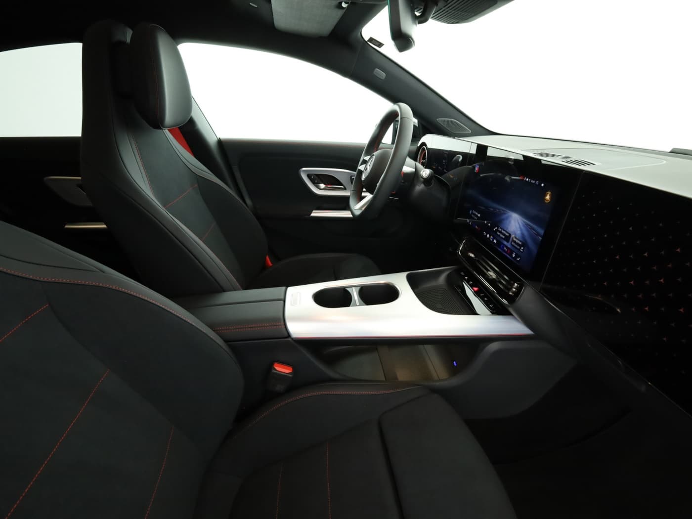 Mercedes-Benz CLA 250+EQ Bild 17