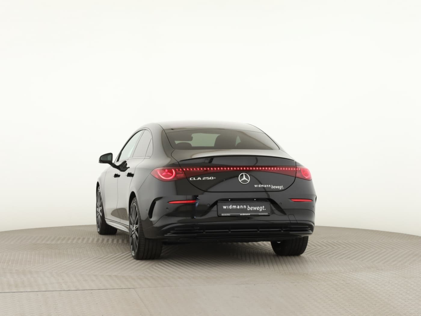 Mercedes-Benz CLA 250+EQ Bild 4