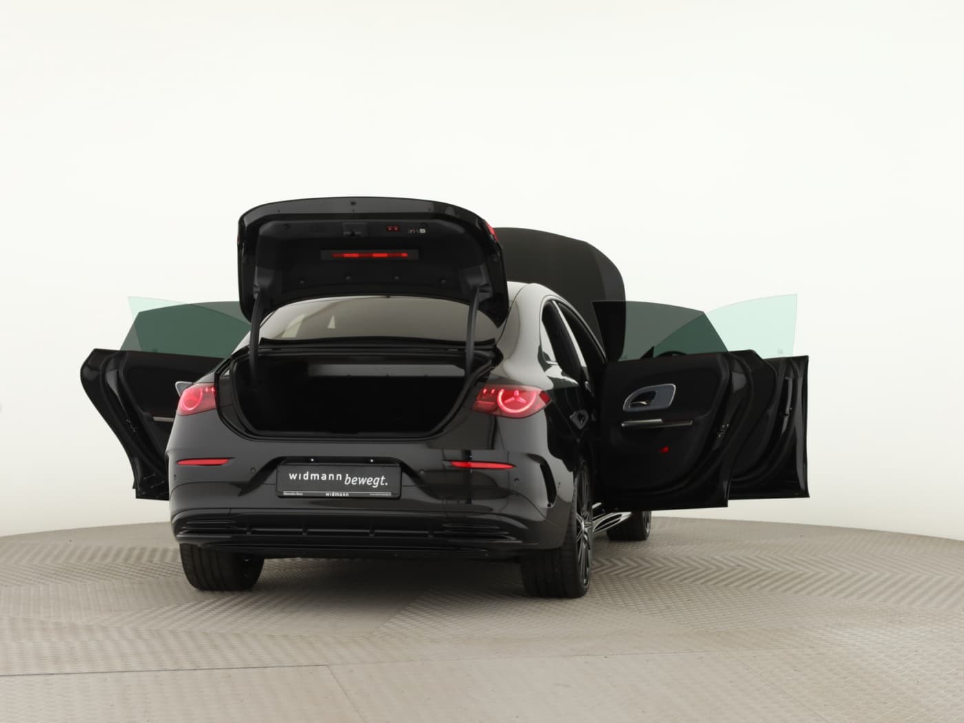 Mercedes-Benz CLA 250+EQ Bild 9