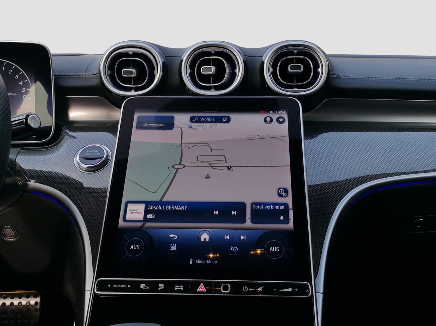 Mercedes-Benz C 300 e T Bild 12