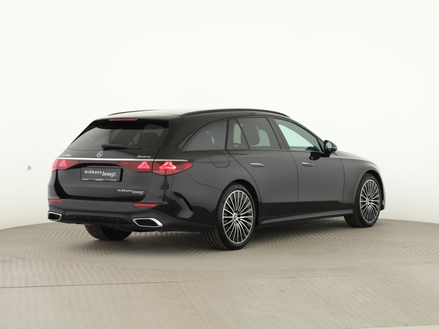 Mercedes-Benz E 220 d 4MATIC T-Modell Bild 6
