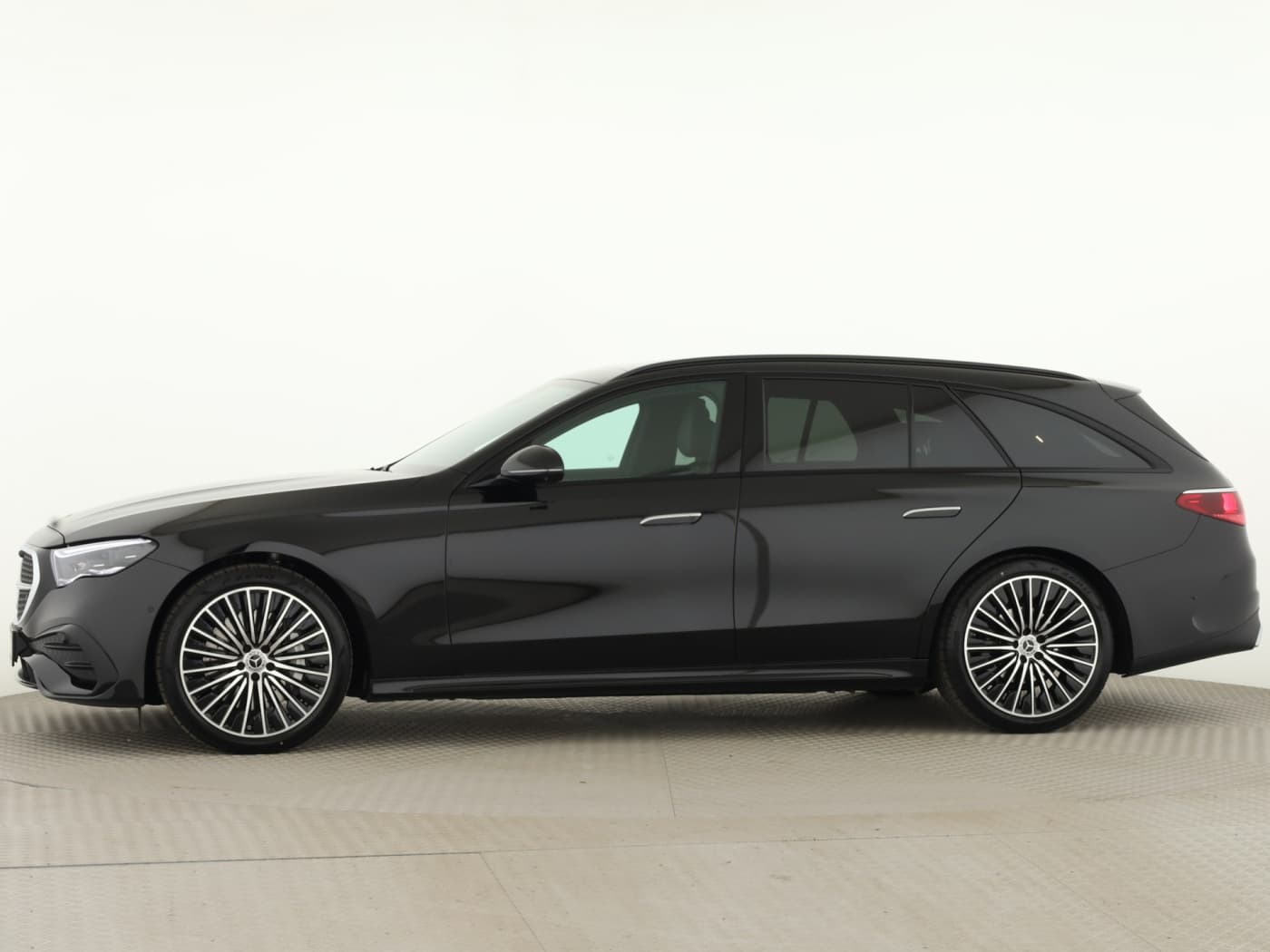 Mercedes-Benz E 220 d 4MATIC T-Modell Bild 7