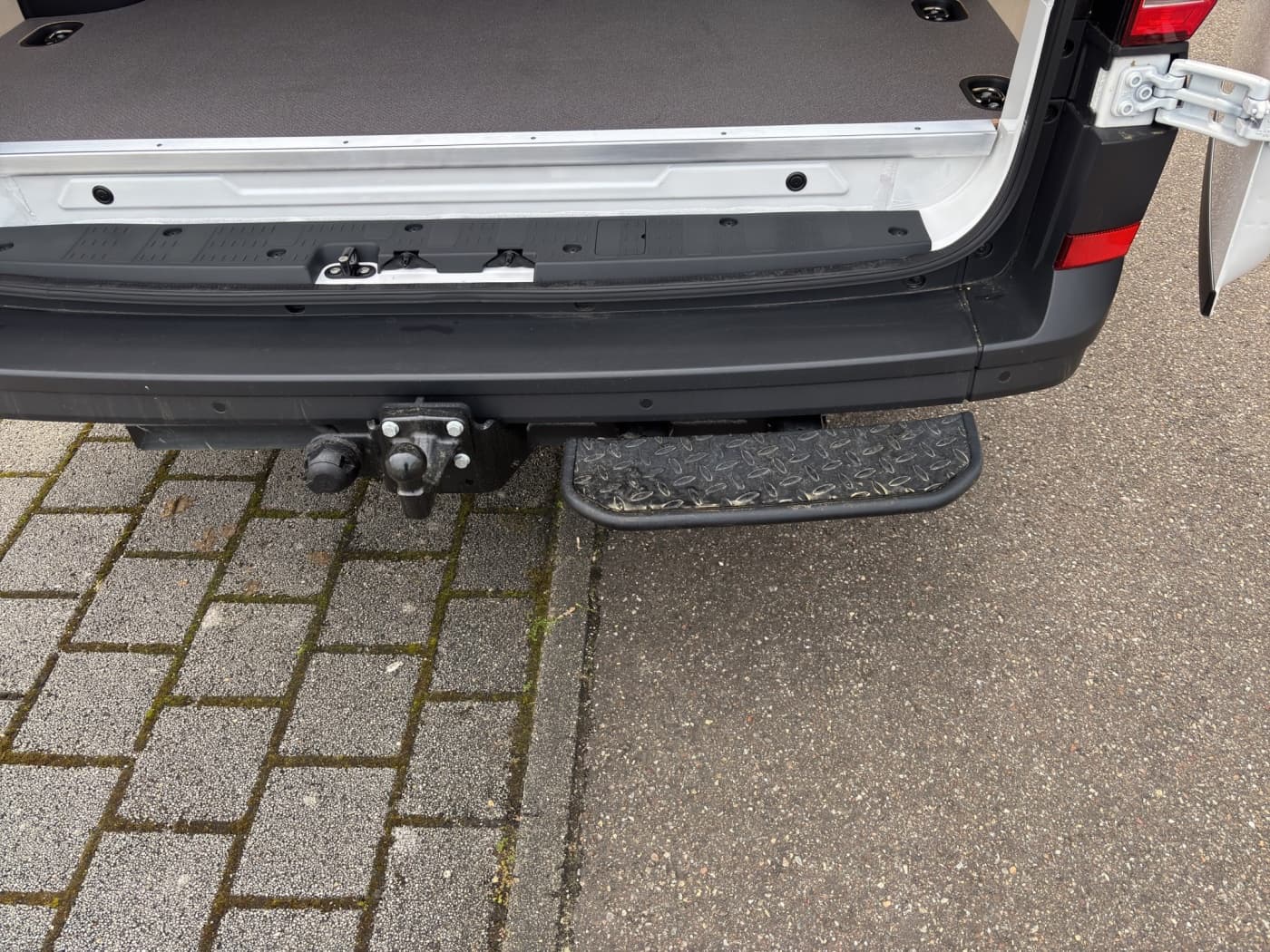 Volkswagen Crafter 35 2.0 TDI 120 KW Kasten MR/ND Bild 19