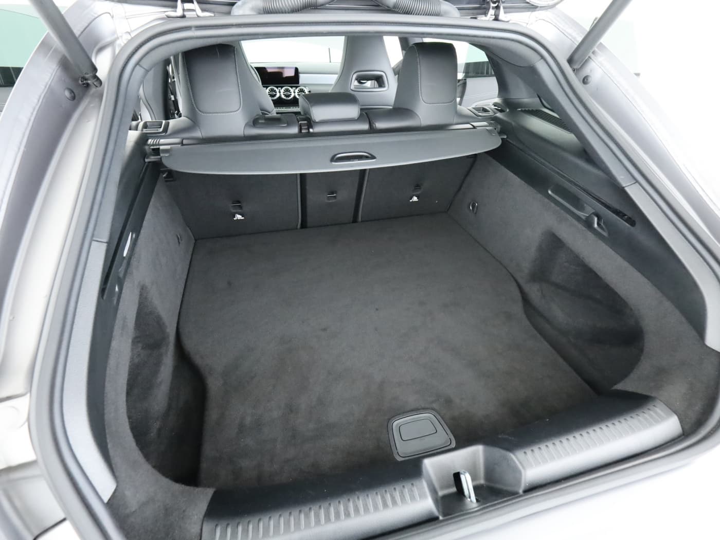 Mercedes-Benz CLA 250 e SB Bild 23