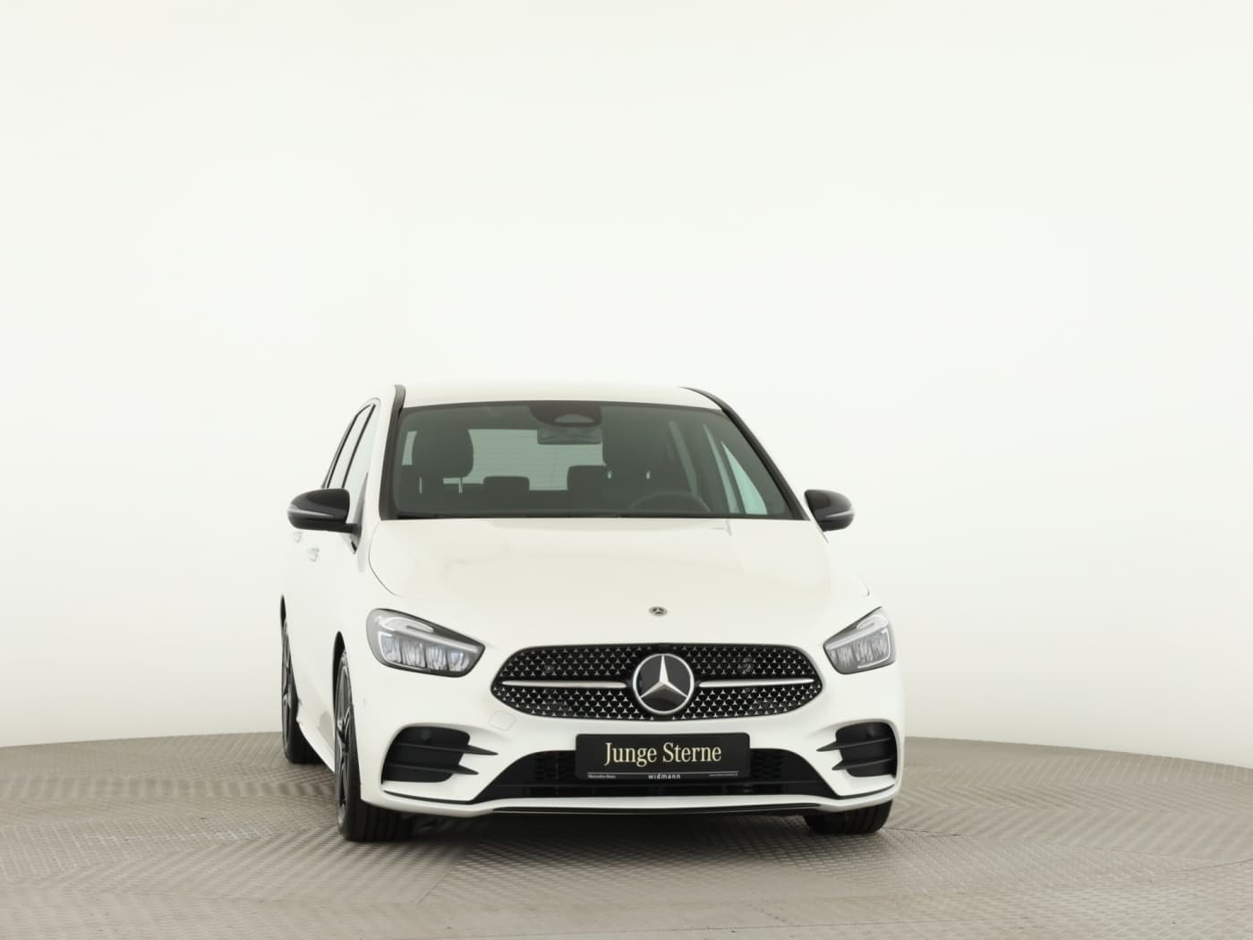 Mercedes-Benz B 180 Bild 3