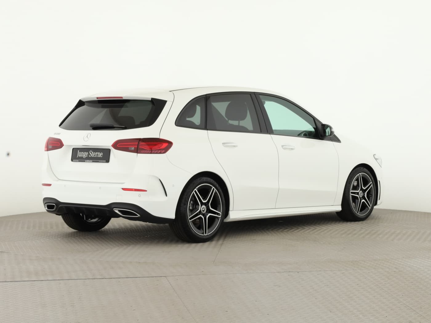 Mercedes-Benz B 180 Bild 6