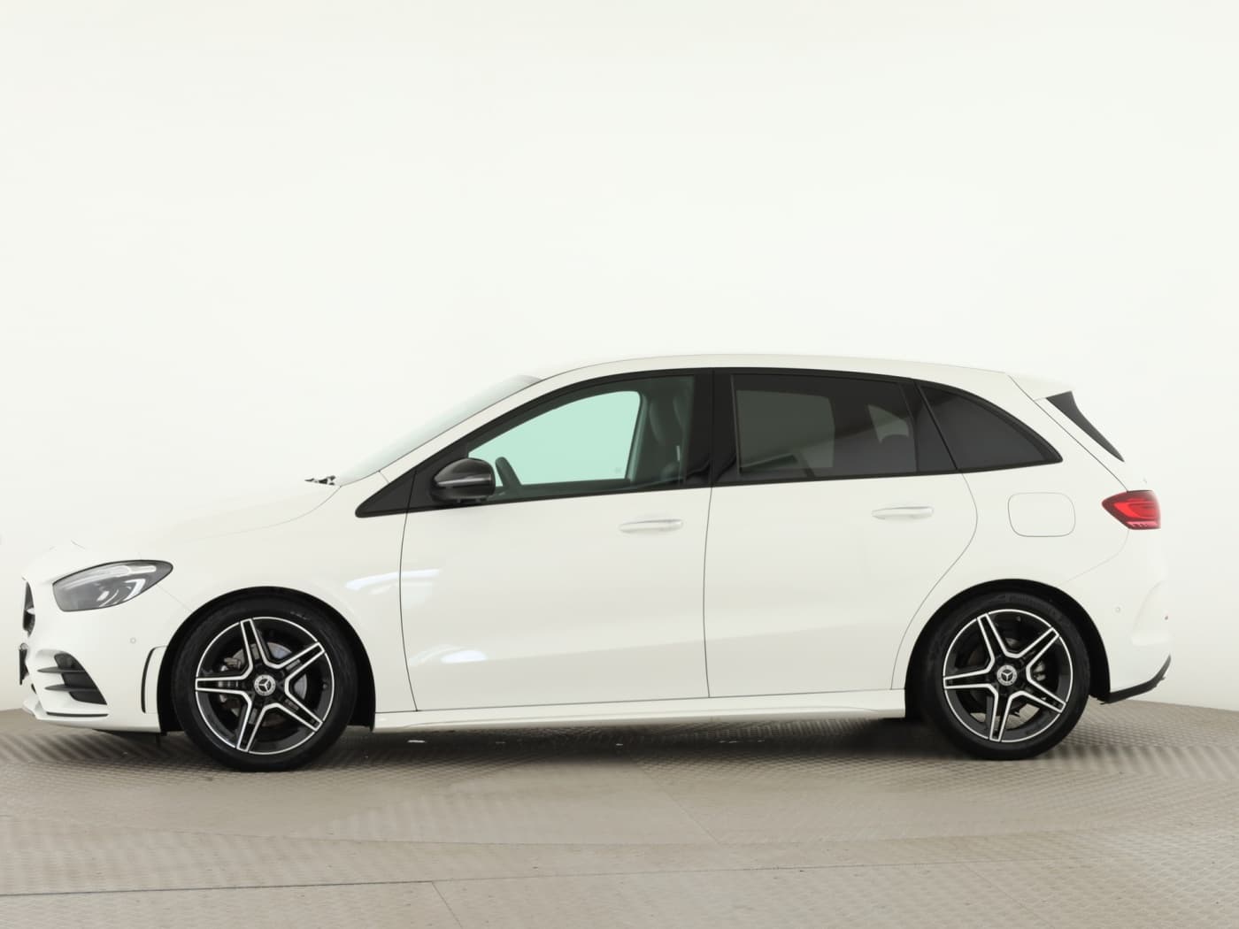 Mercedes-Benz B 180 Bild 7