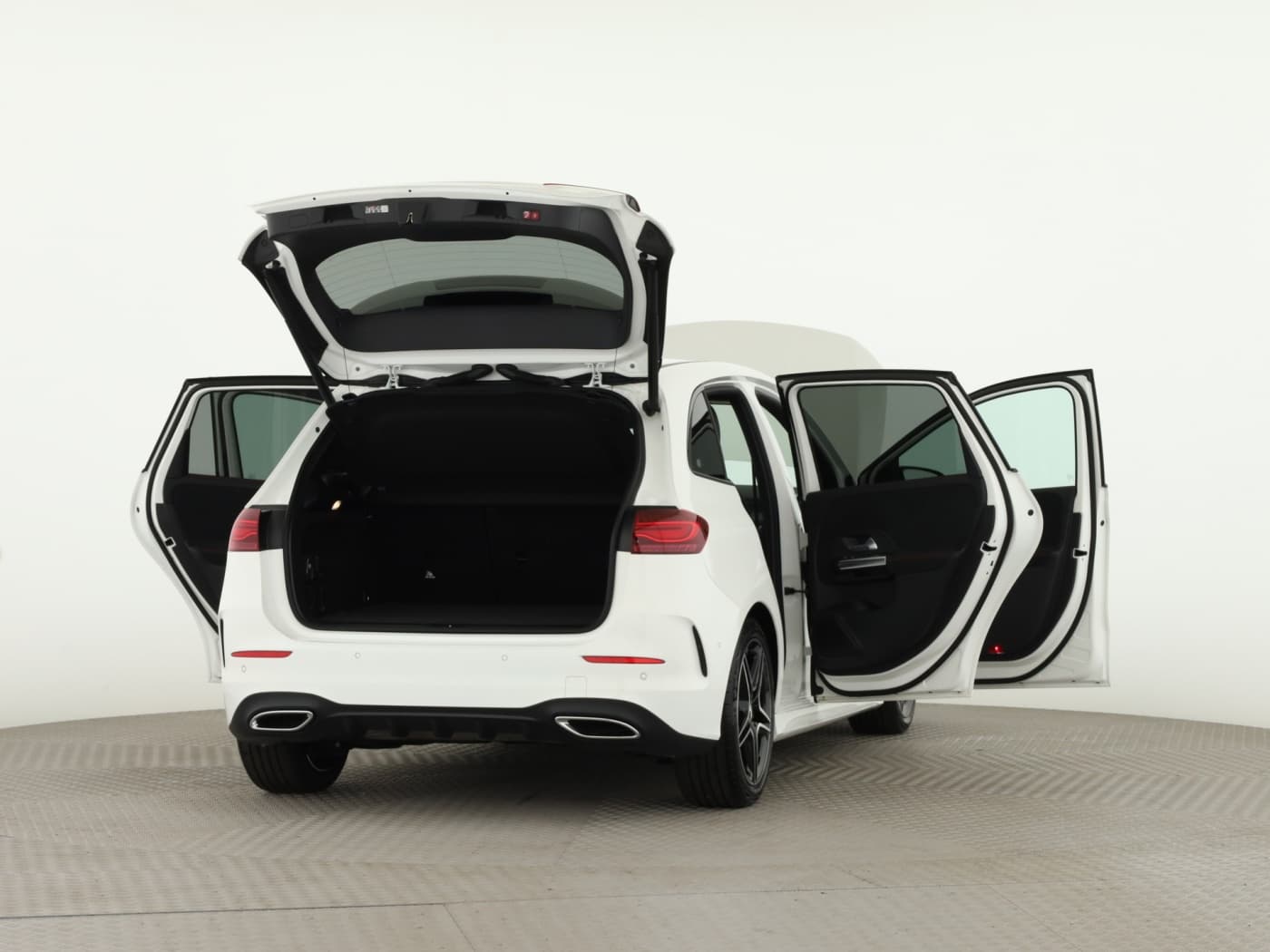Mercedes-Benz B 180 Bild 9