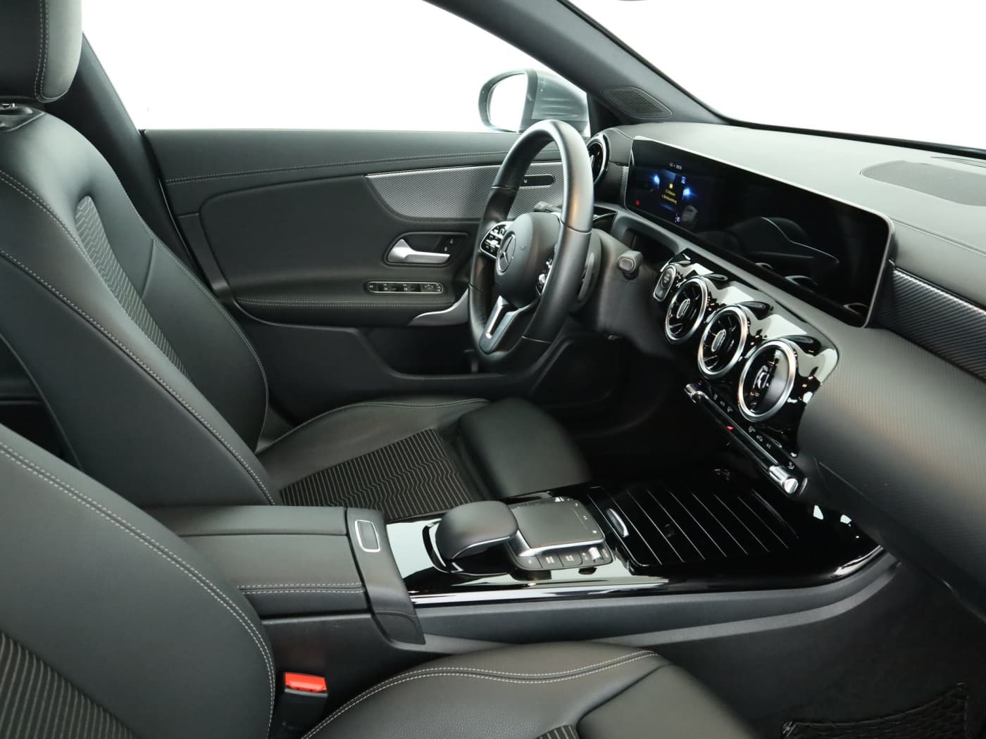 Mercedes-Benz CLA 200 Bild 17