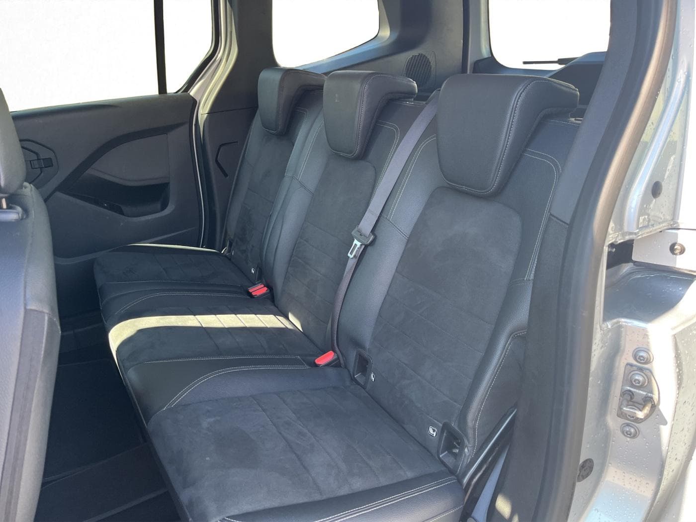 Mercedes-Benz T 180 d Edition Bild 17