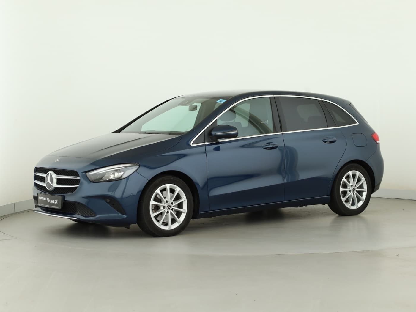 Mercedes-Benz B 220 4M Bild 5