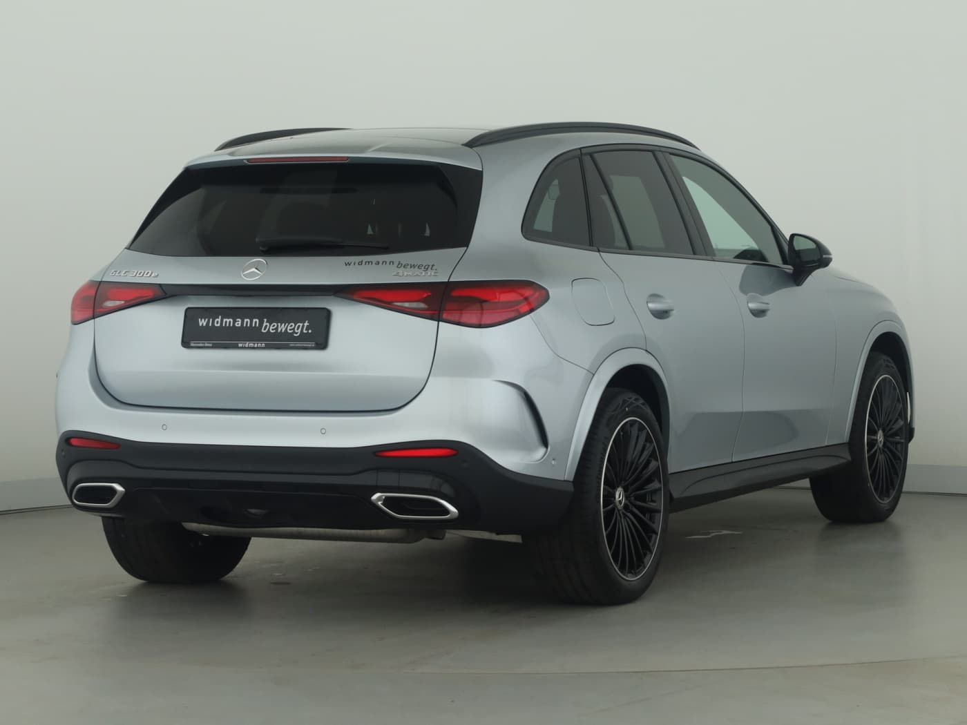 Mercedes-Benz GLC 300 e 4MATIC mit EQ Hybrid Technologie Bild 2