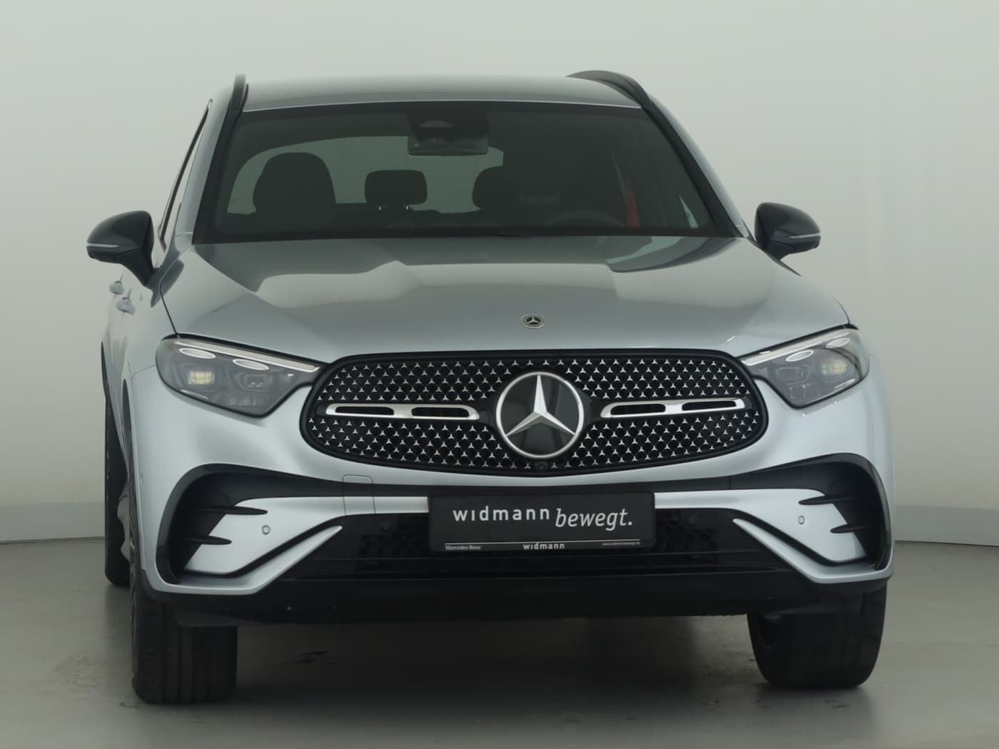Mercedes-Benz GLC 300 e 4MATIC mit EQ Hybrid Technologie Bild 3