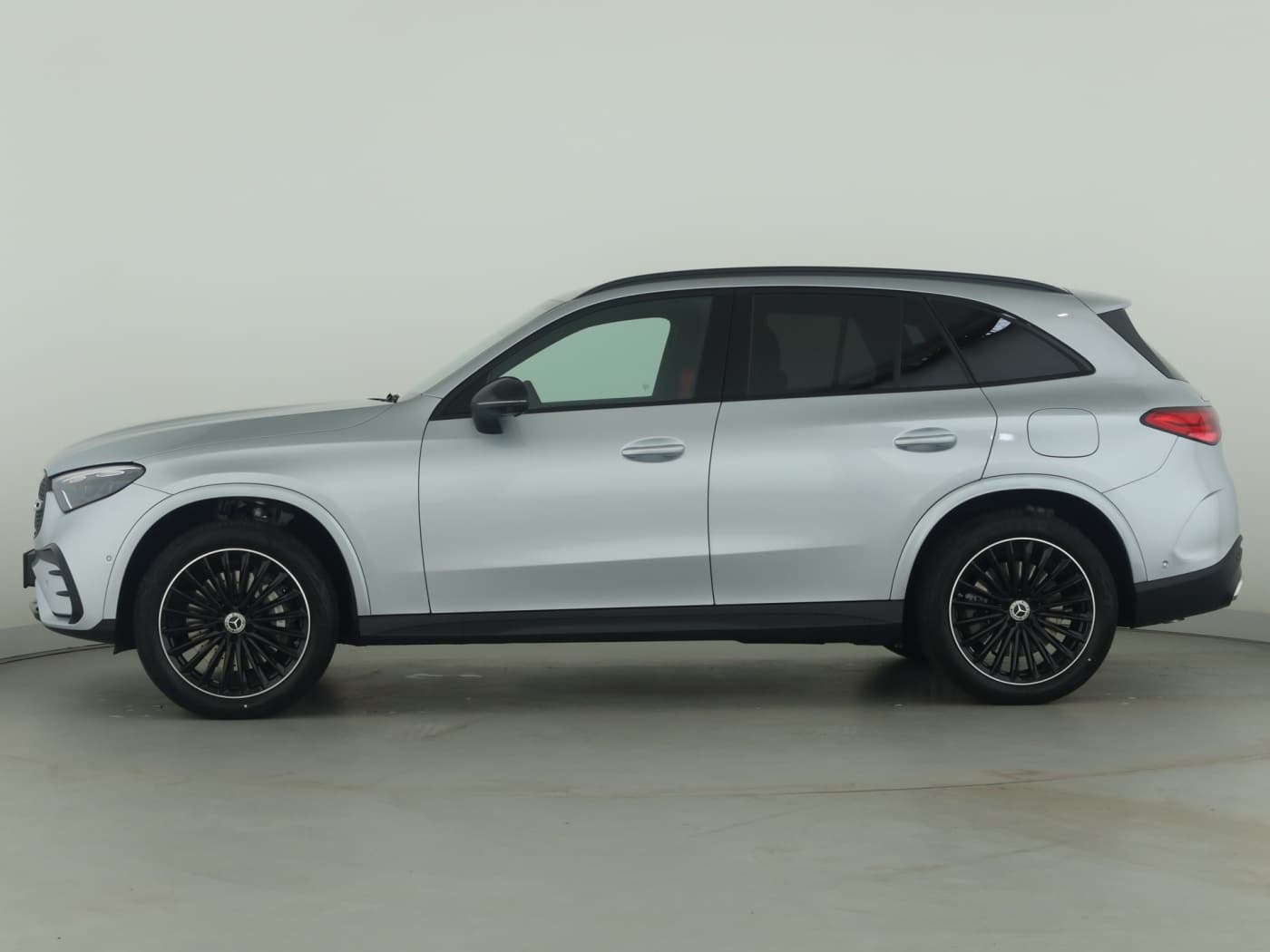Mercedes-Benz GLC 300 e 4MATIC mit EQ Hybrid Technologie Bild 7