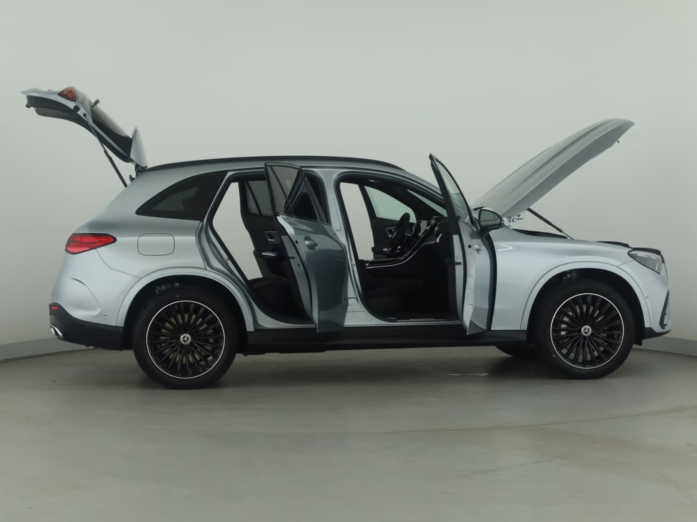 Mercedes-Benz GLC 300 e 4MATIC mit EQ Hybrid Technologie Bild 8
