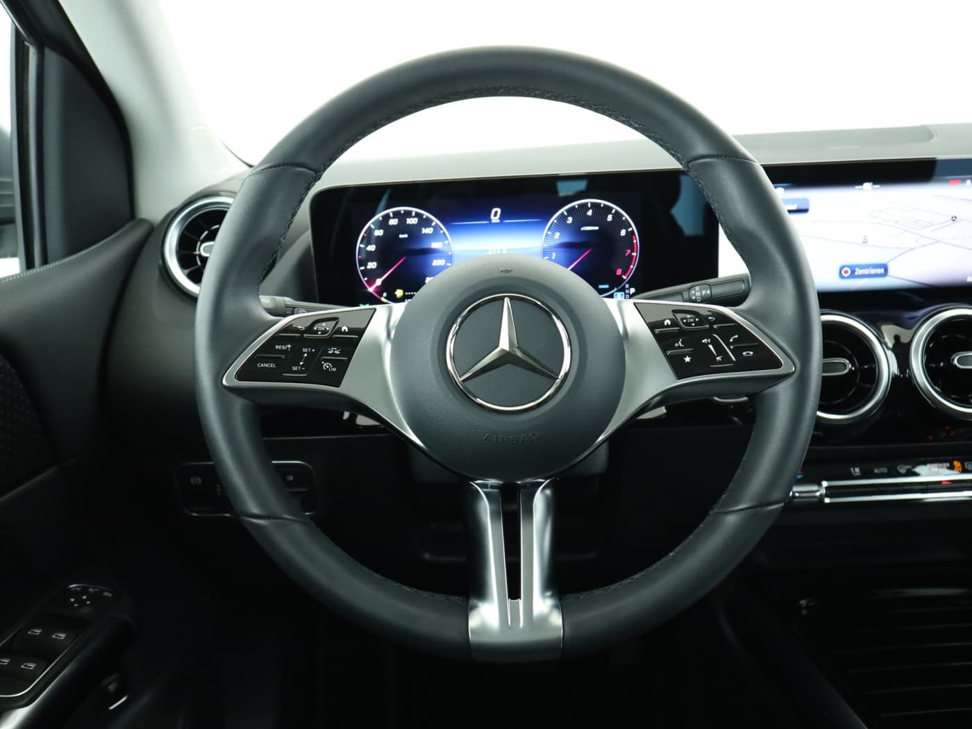 Mercedes-Benz B 200 Bild 11